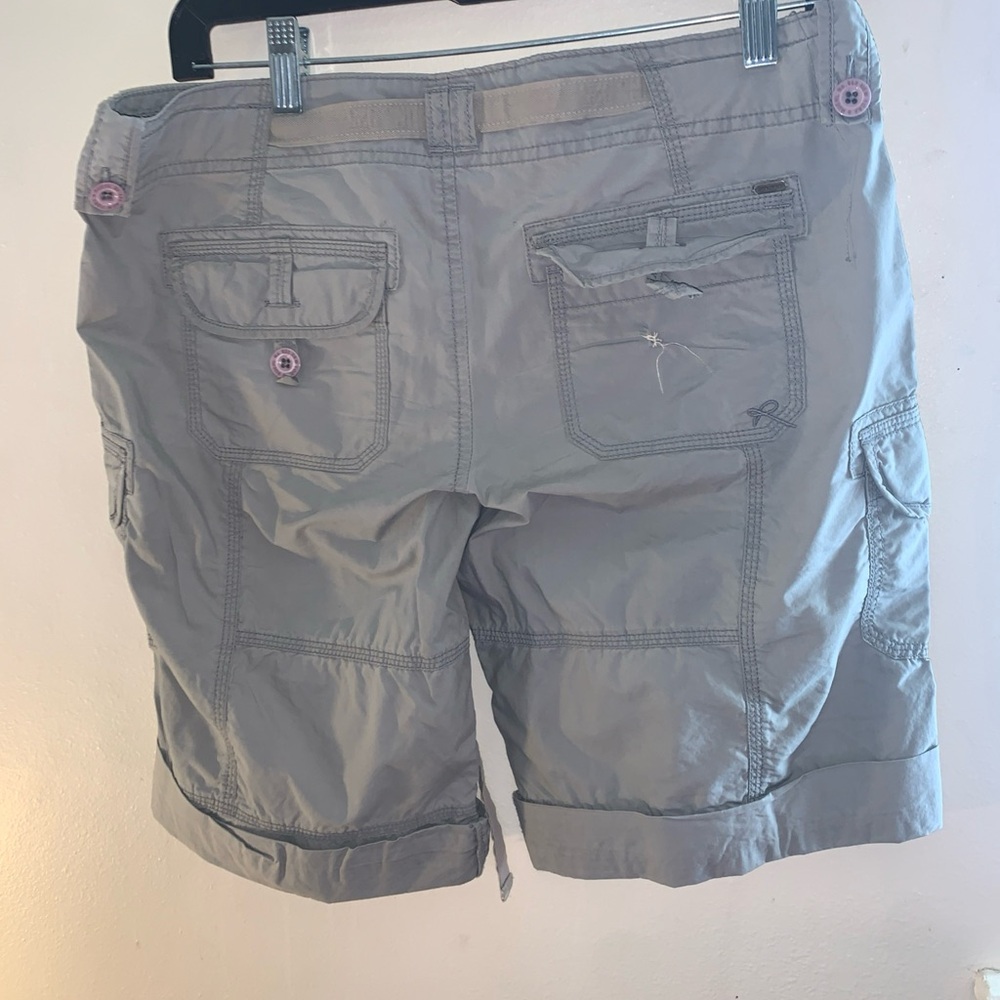 Reuhl No. 925 Grey Cargo Shorts Women’s Size Small - Picture 5 of 7